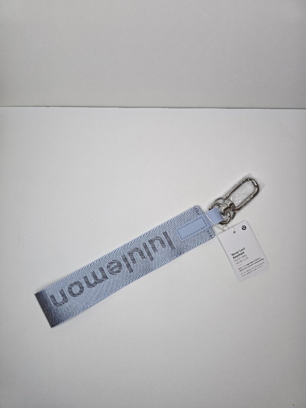 NWT Lululemon Never Lost Keychain BLEN/TRNV